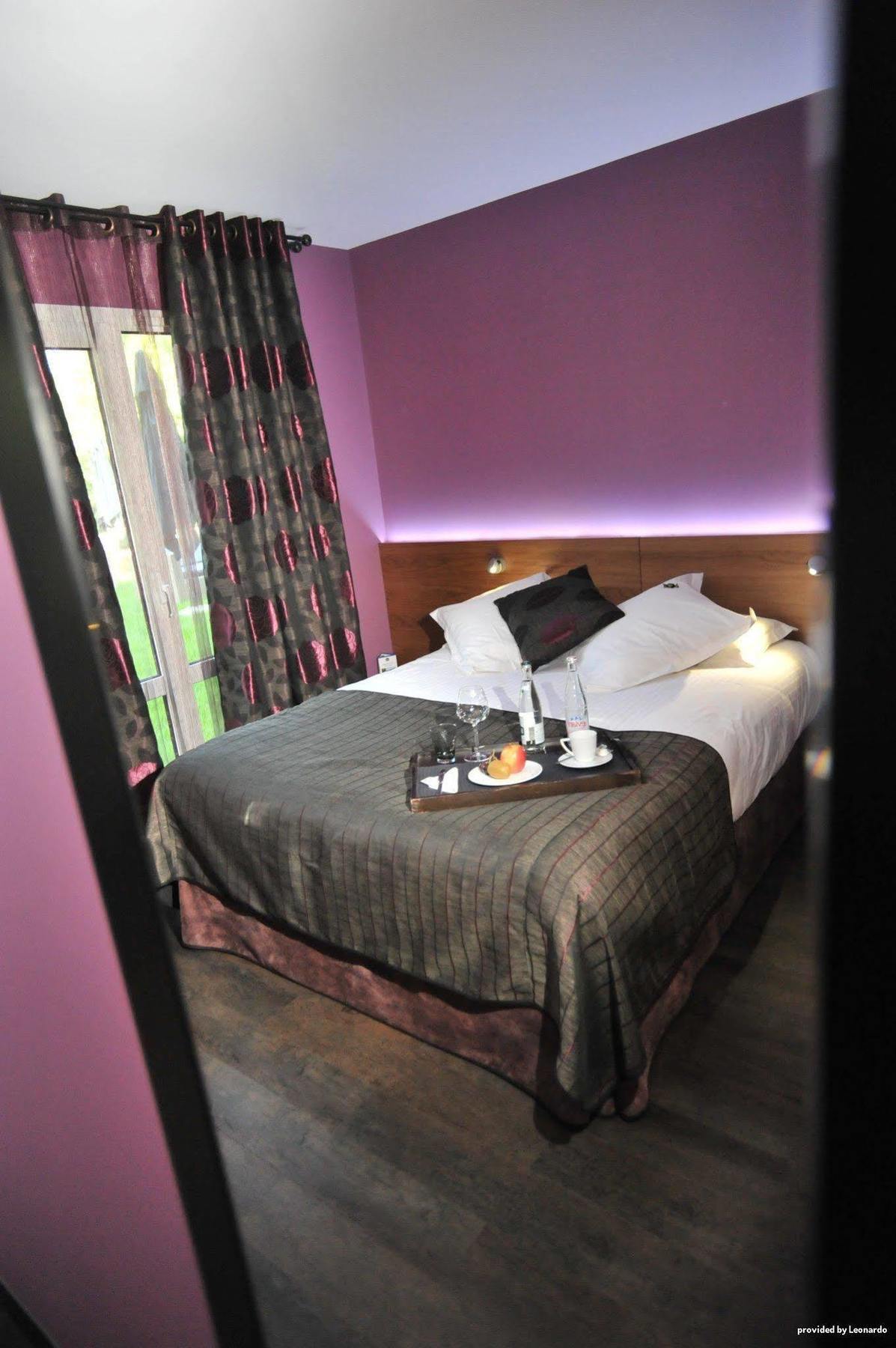 Hotel Full Colors Craponne Εξωτερικό φωτογραφία